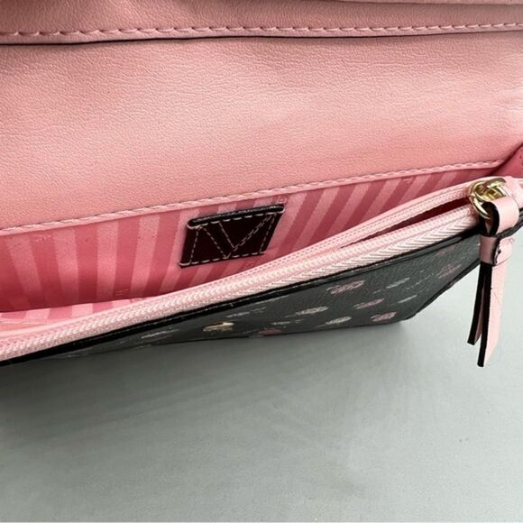 Victoria’s Secret The Victoria Tech Wristlet - Picture 5 of 6